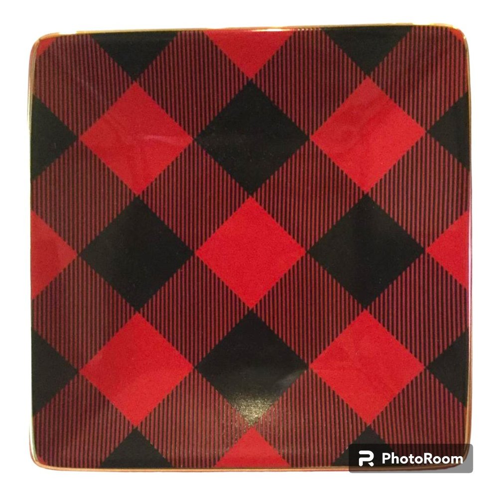 Charming Charlie Buffalo Plaid Plate
